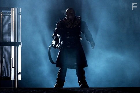 Matthew G. Taylor in Обитель зла 2: Апокалипсис (2004)