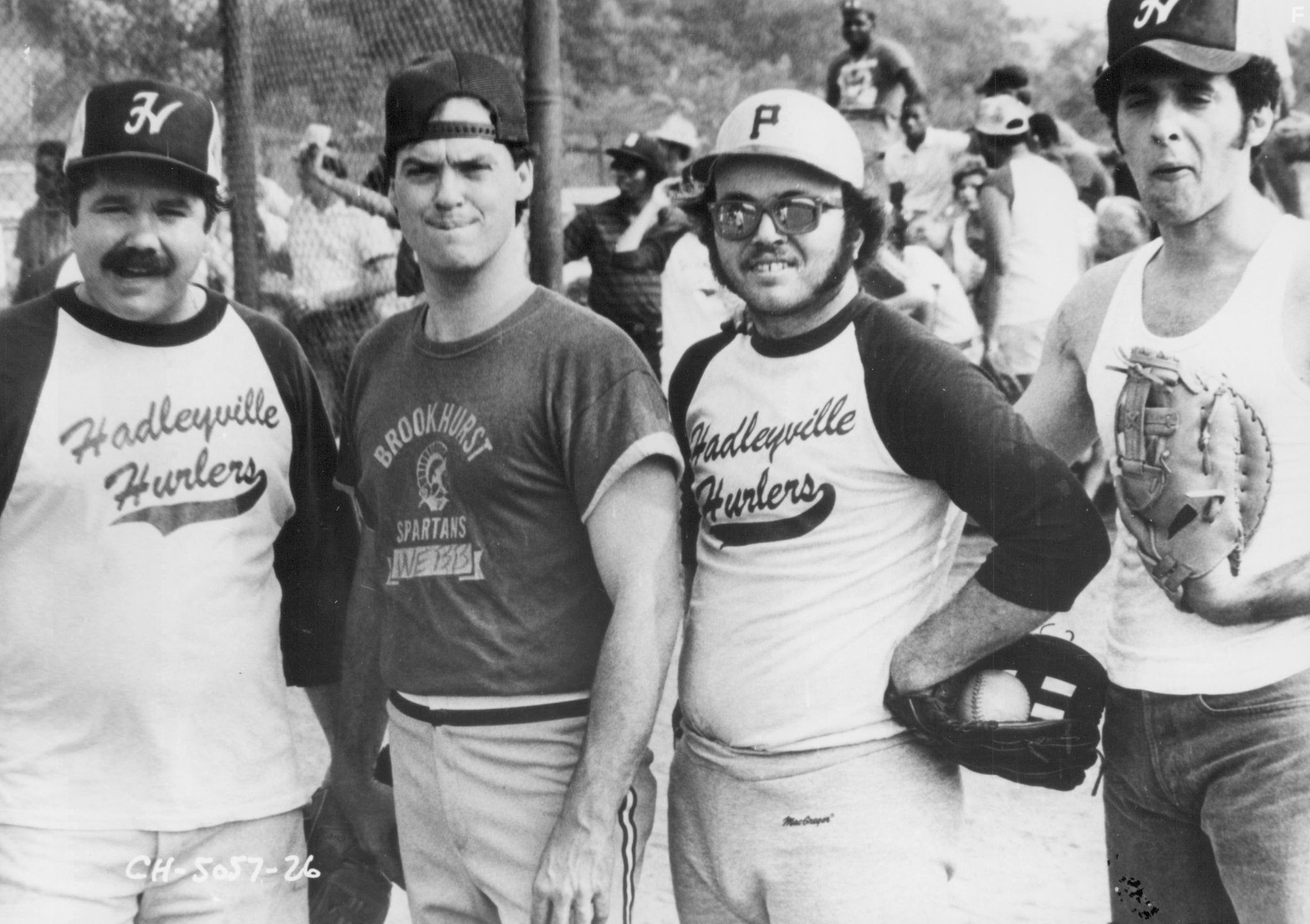 Michael Keaton, John Turturro, and Clint Howard in Энтузиаст (1986)