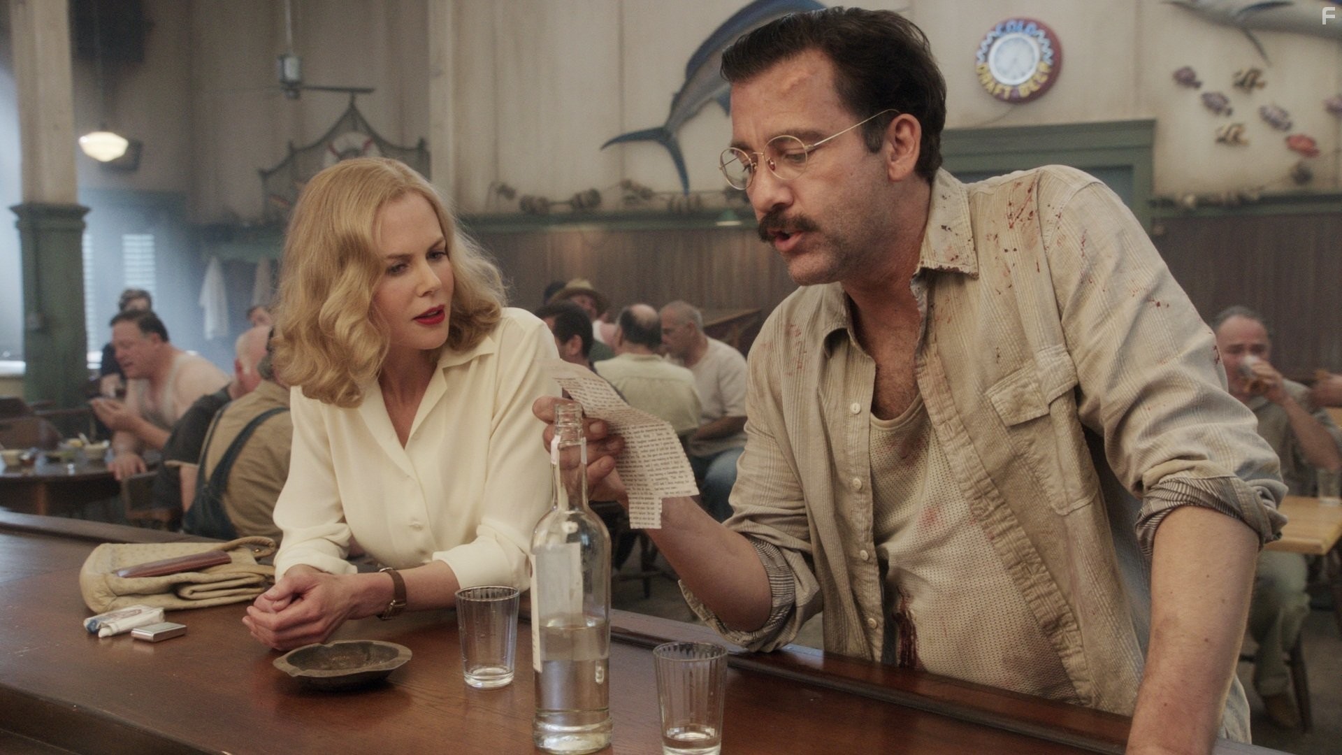 Nicole Kidman and Clive Owen in Хемингуэй и Геллхорн (2012)