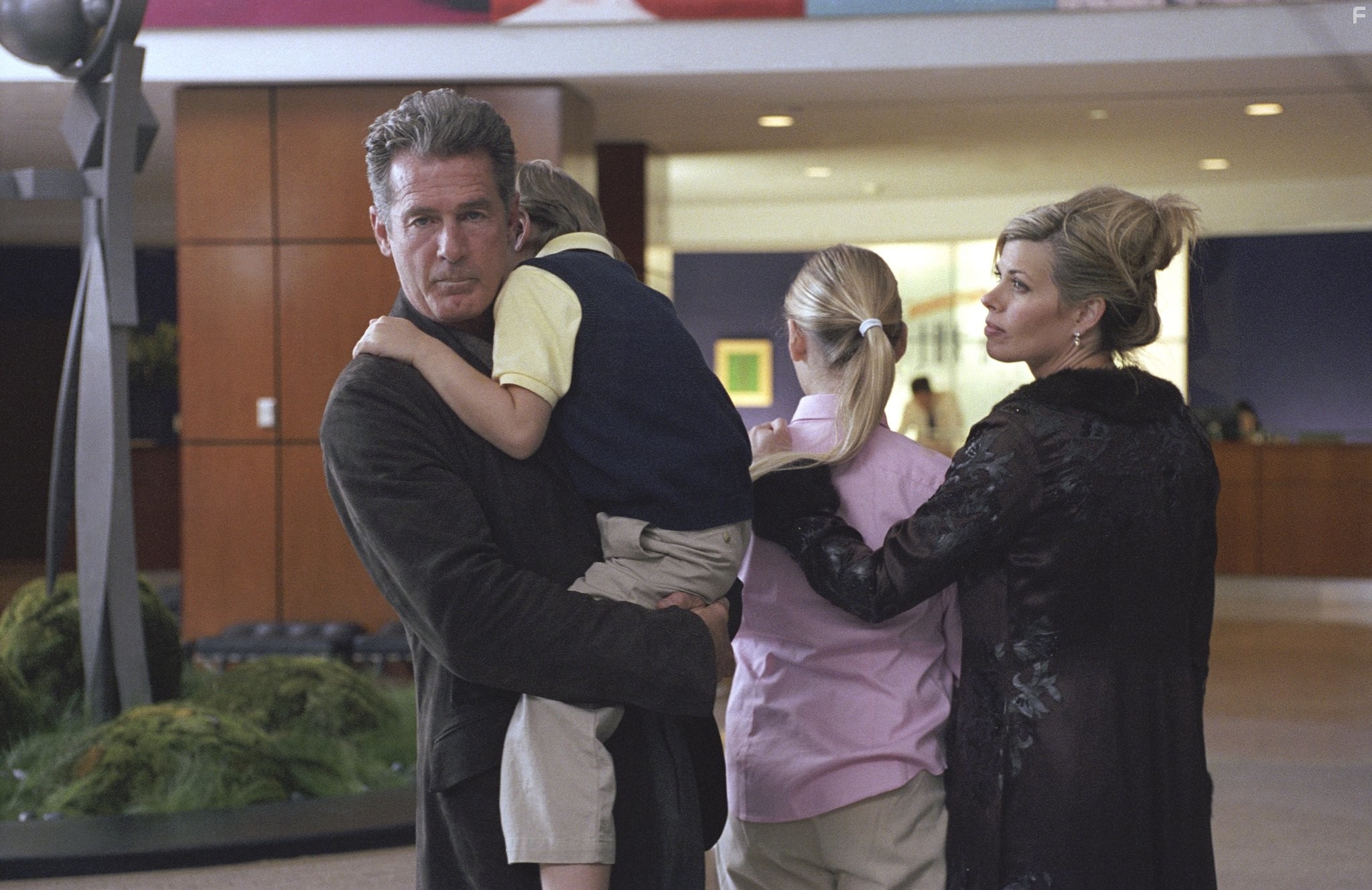 Jack Scalia and Beth Toussaint in Ночной рейс (2005)