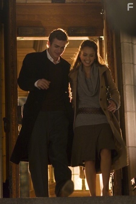 Jessica Alba and Hayden Christensen in Наркоз (2007)