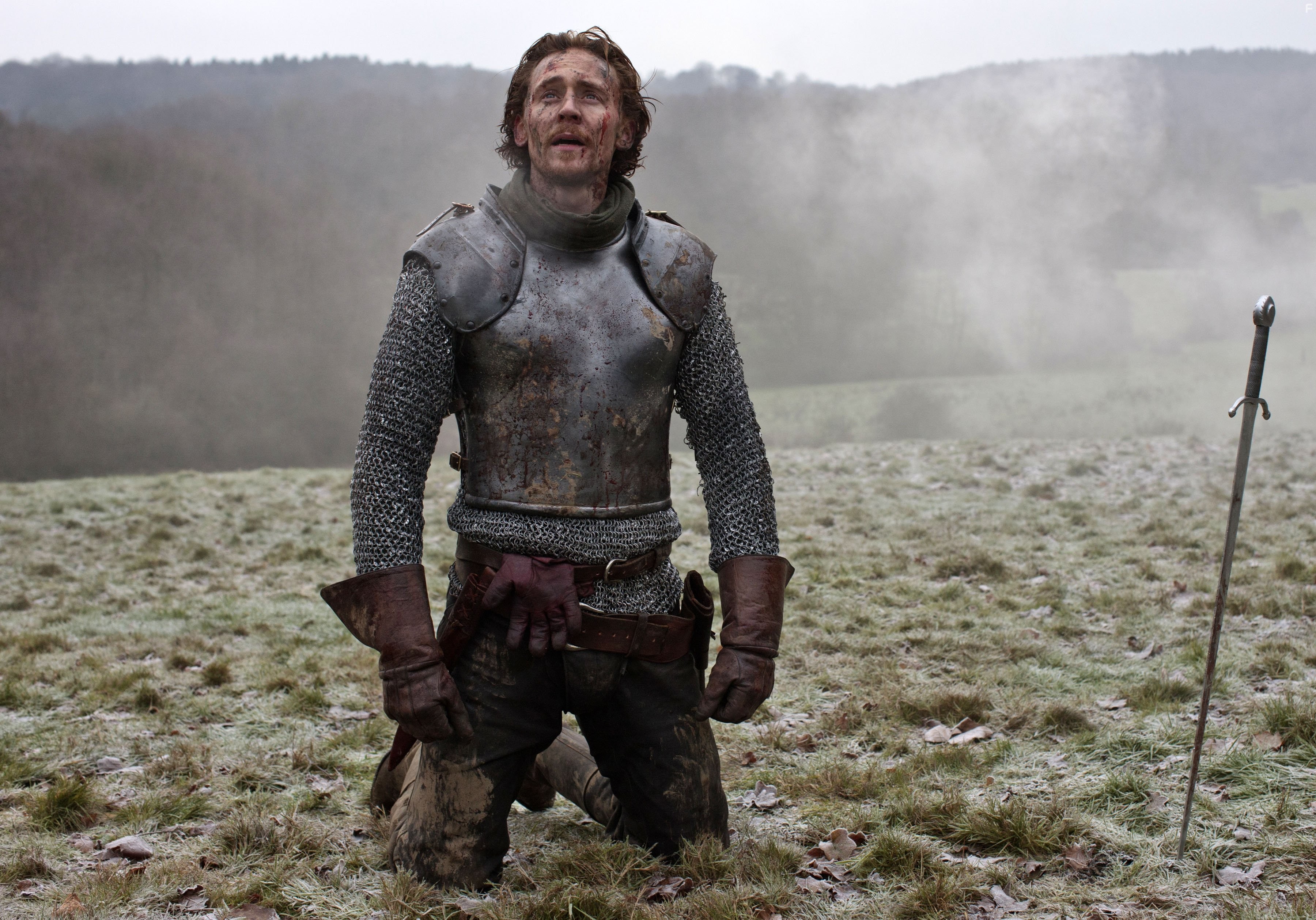Tom Hiddleston in Пустая корона: Henry V (2012)