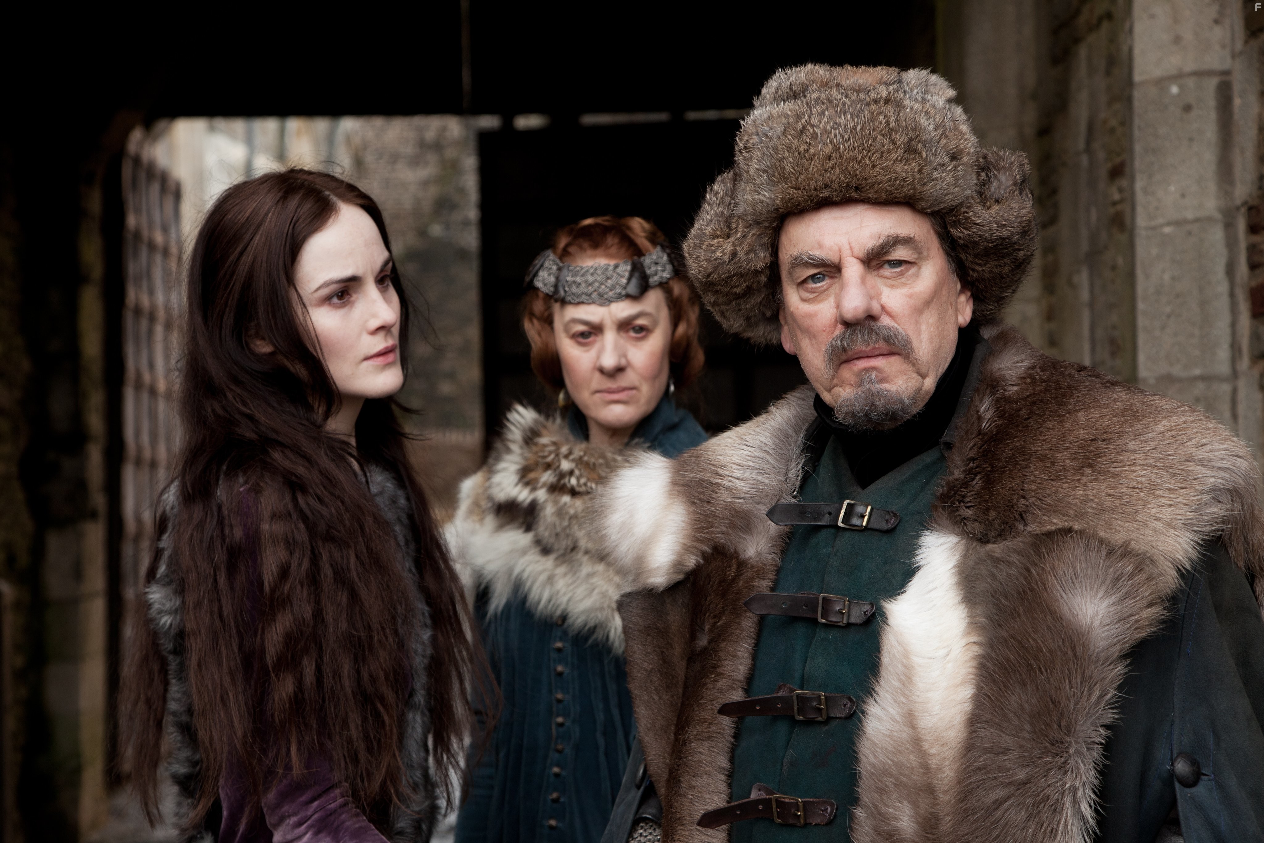 Alun Armstrong, Niamh Cusack, and Michelle Dockery in Пустая корона: Henry IV, Part 2 (2012)