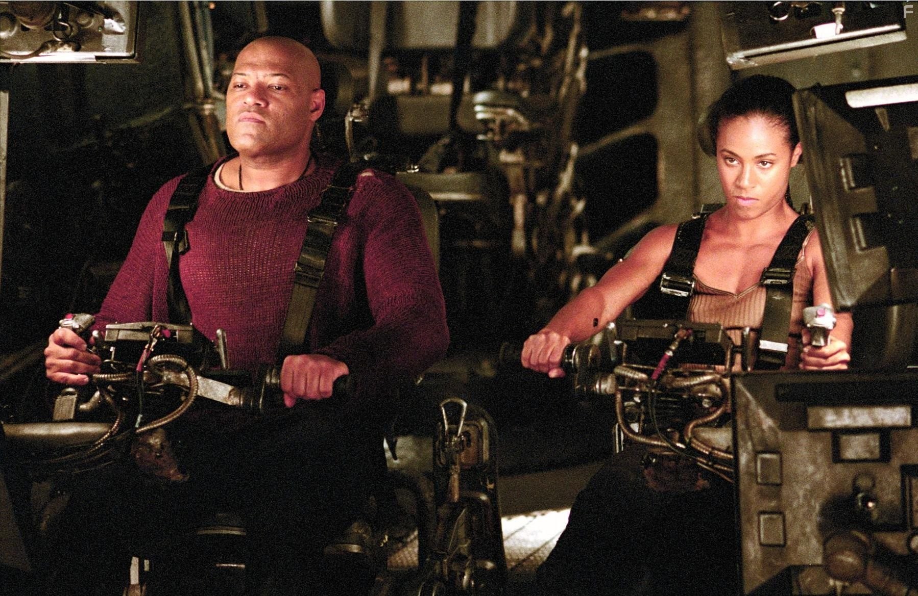 Laurence Fishburne and Jada Pinkett Smith in Матрица: Революция (2003)