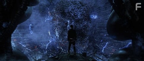 Keanu Reeves in Матрица: Революция (2003)