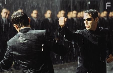 Keanu Reeves and Hugo Weaving in Матрица: Революция (2003)