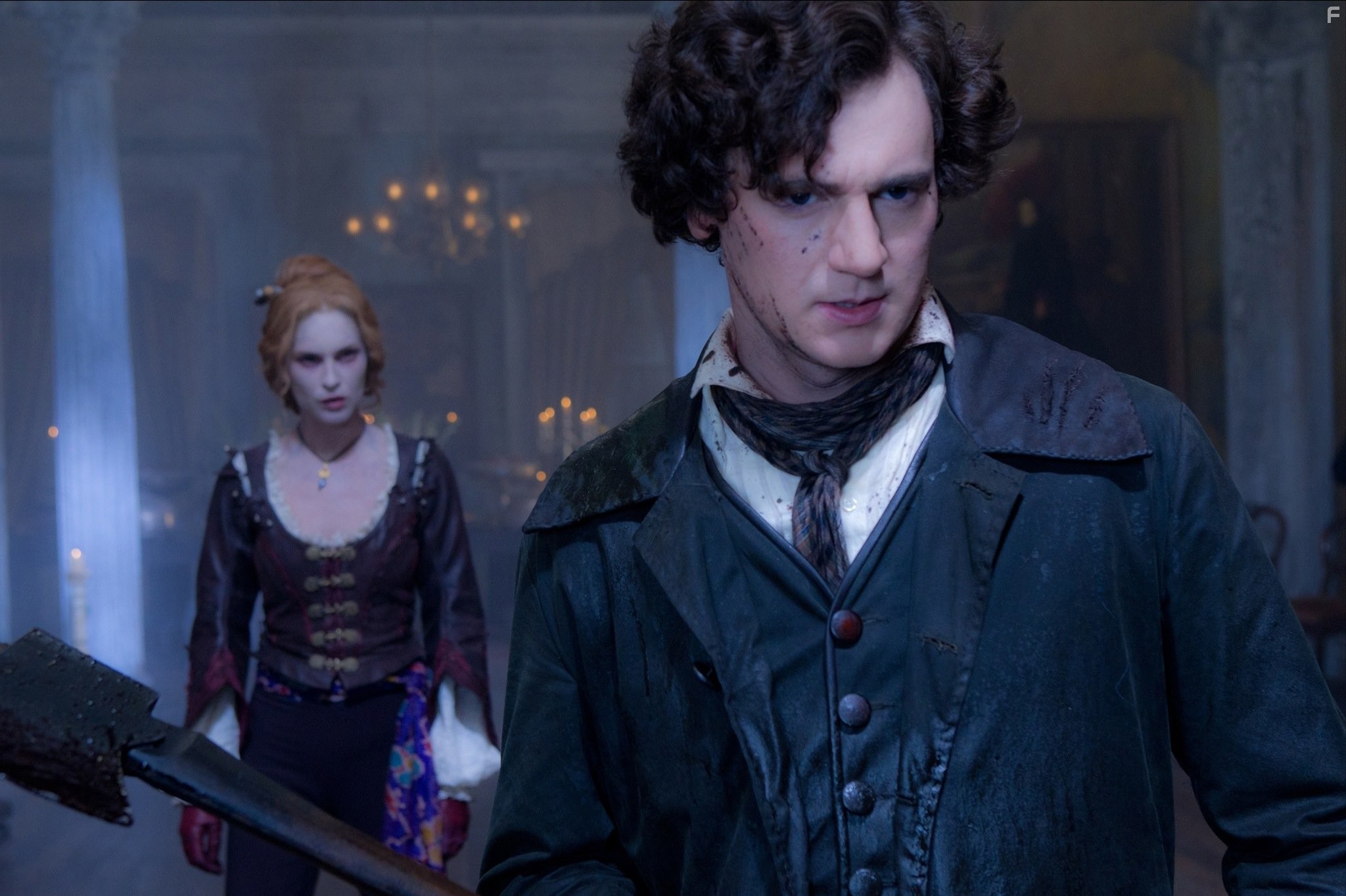 Benjamin Walker and Erin Wasson in Президент Линкольн: Охотник на вампиров (2012)