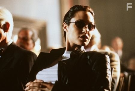 Angelina Jolie in Лара Крофт: Расхитительница гробниц (2001)