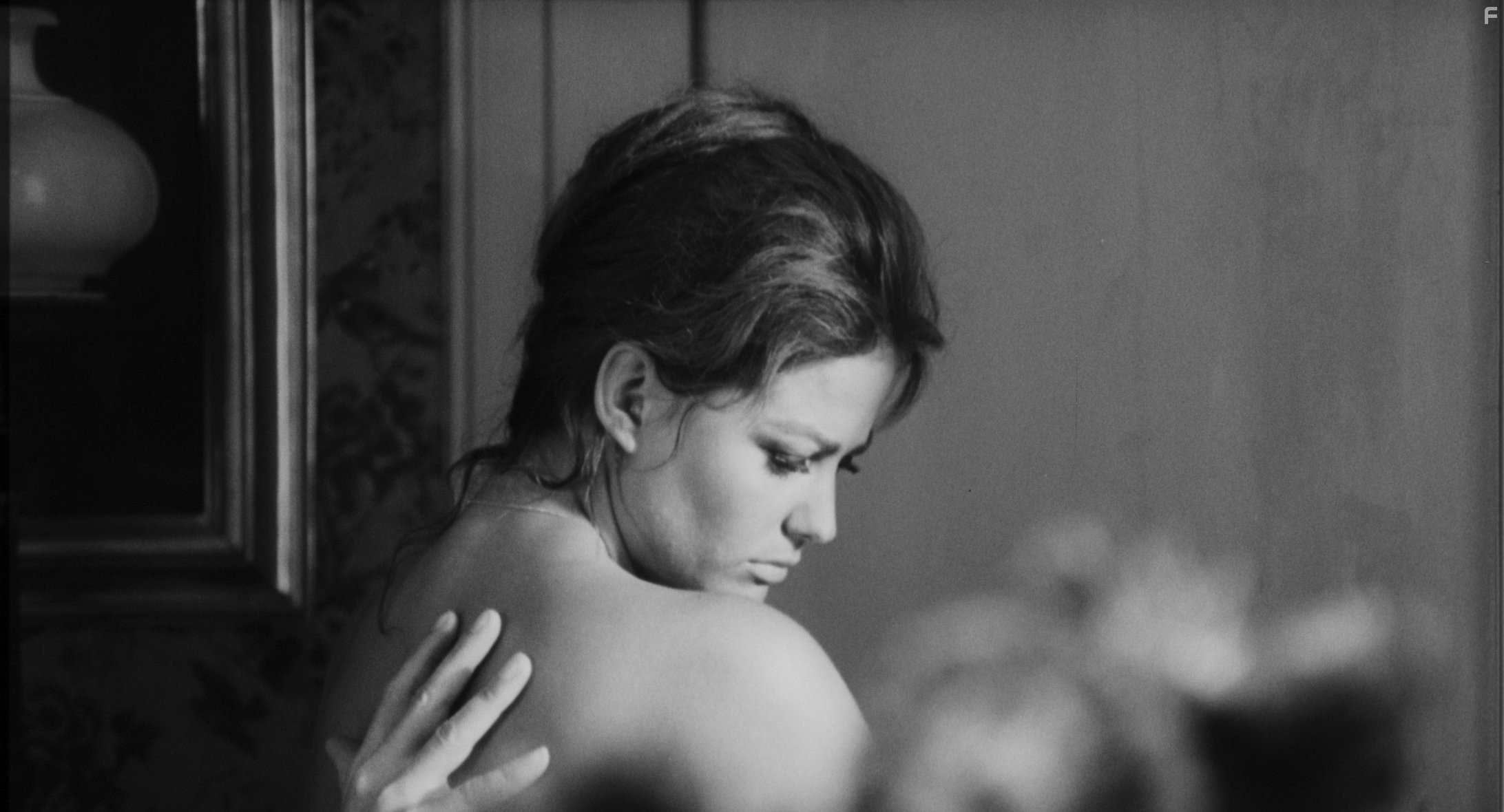 Claudia Cardinale in Vaghe stelle dell'orsa... (1965)