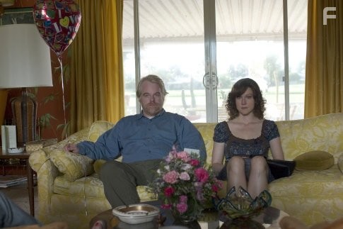 Philip Seymour Hoffman and Laura Linney in Дикари (2007)