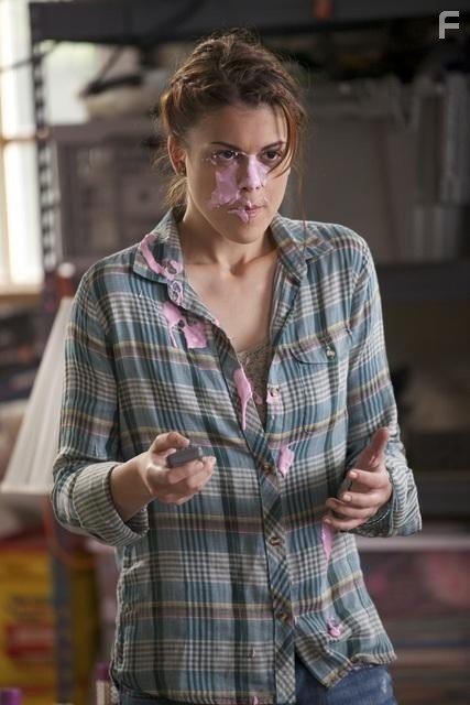 Lindsey Shaw in Советы с того света (2011)