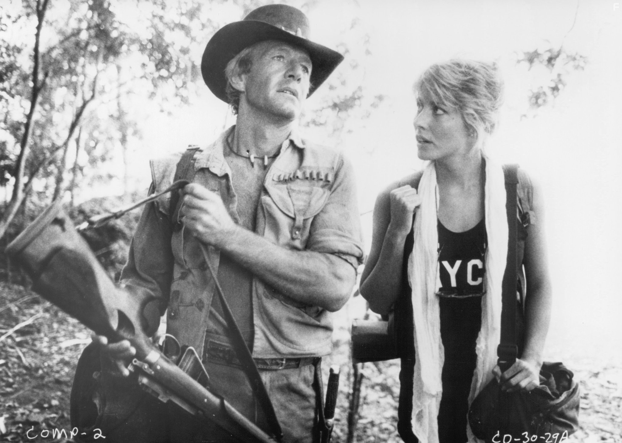 Paul Hogan and Linda Kozlowski in Крокодил Данди (1986)