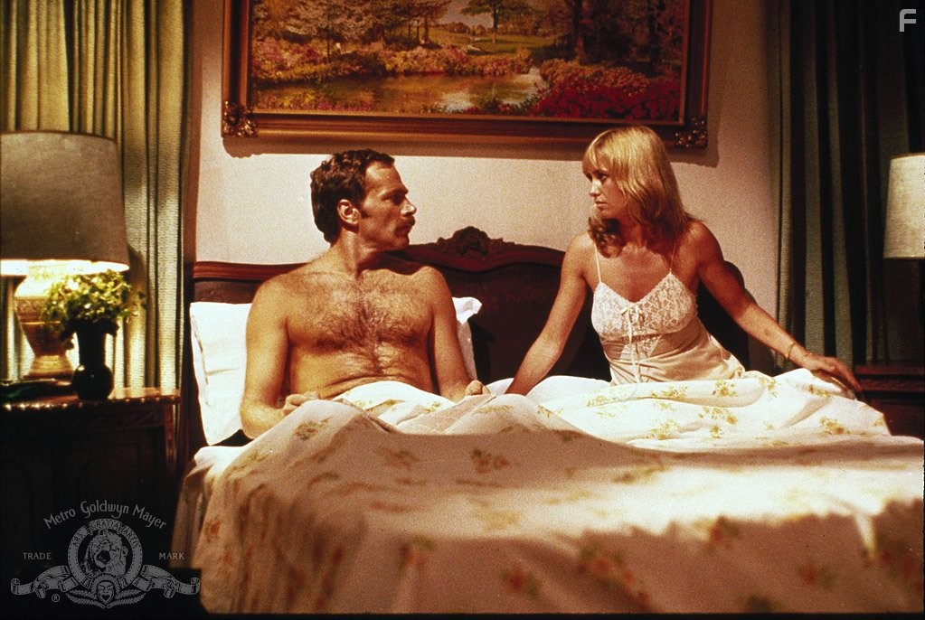 Susan George and Franco Nero in Входит ниндзя (1981)