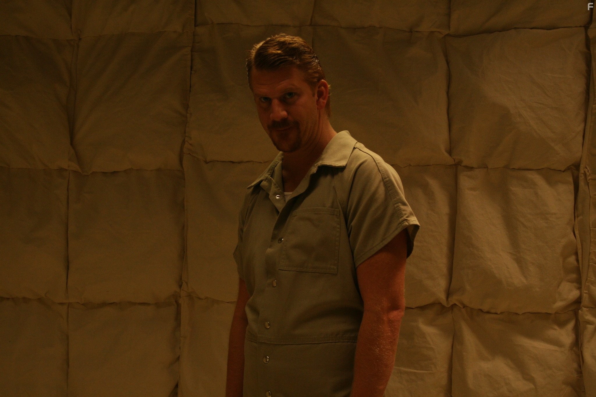 Dash Mihok in Изнутри (2011)