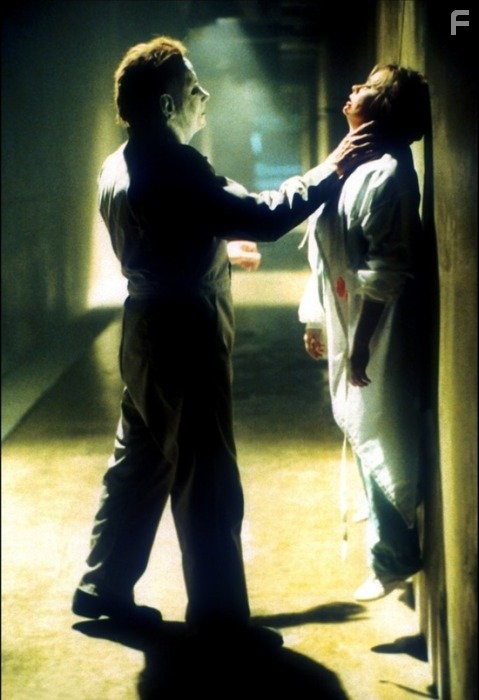 Susan Swift and George P. Wilbur in Хэллоуин 6: Проклятие Майкла Майерса (1995)