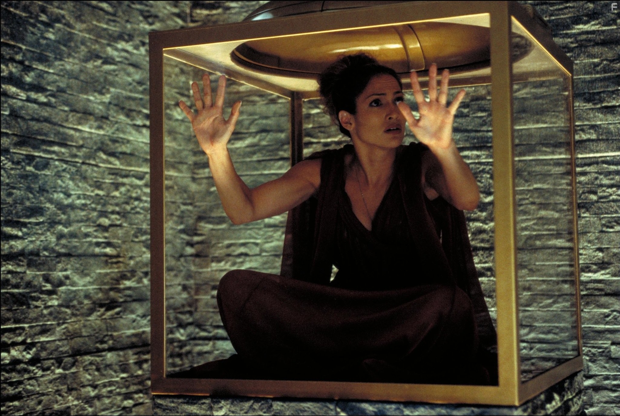 Jennifer Lopez in Клетка (2000)