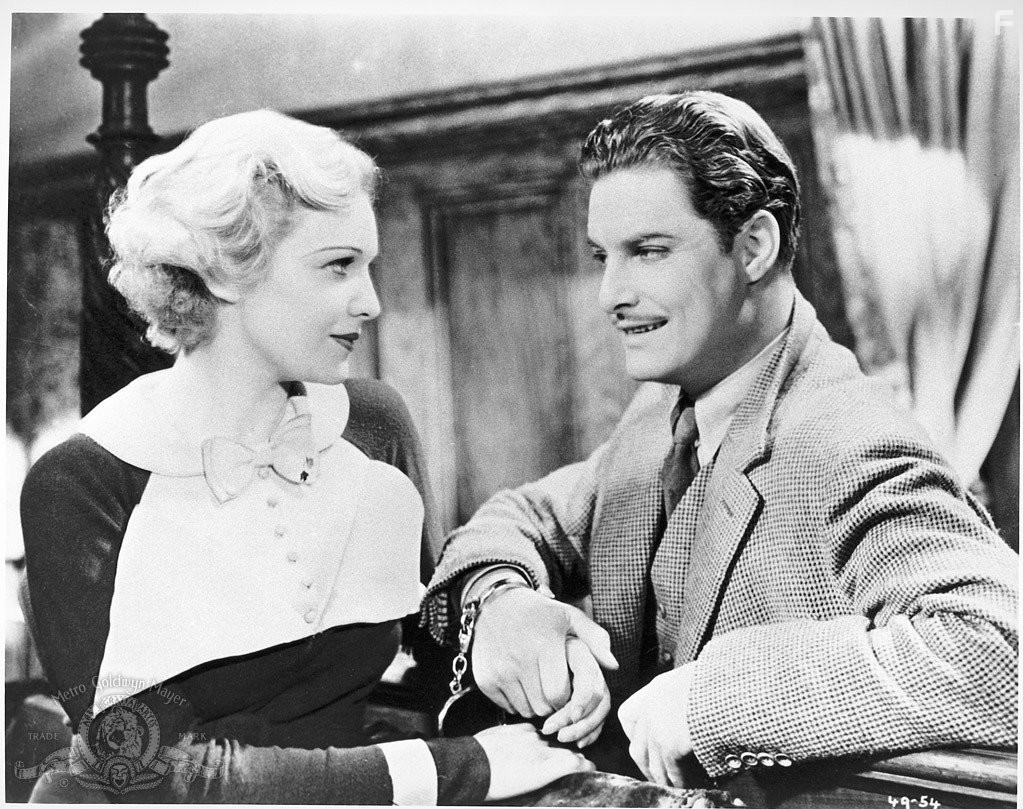 Madeleine Carroll and Robert Donat in 39 cтупеней (1935)