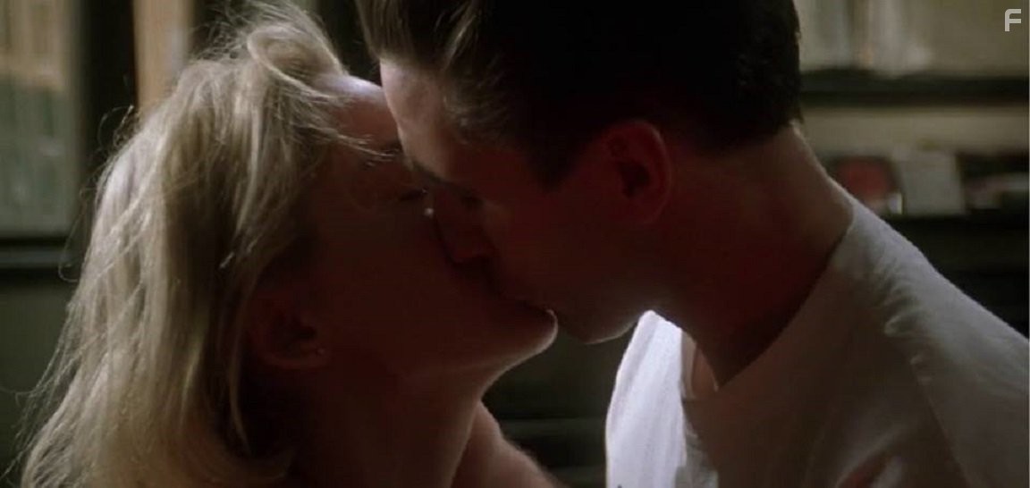 Sharon Stone and William Baldwin in Щепка (1993)