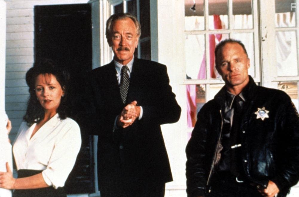 Ed Harris, Bonnie Bedelia, and Max von Sydow in Нужные вещи (1993)