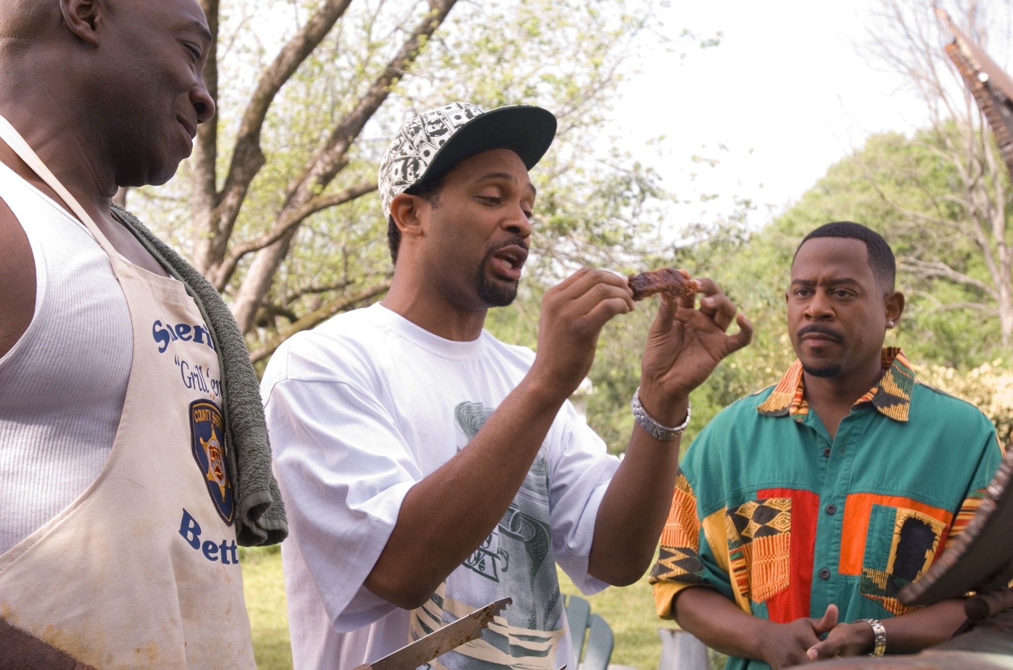 Martin Lawrence, Michael Clarke Duncan, and Mike Epps in Добро пожаловать домой, Роско Дженкинс (2008)