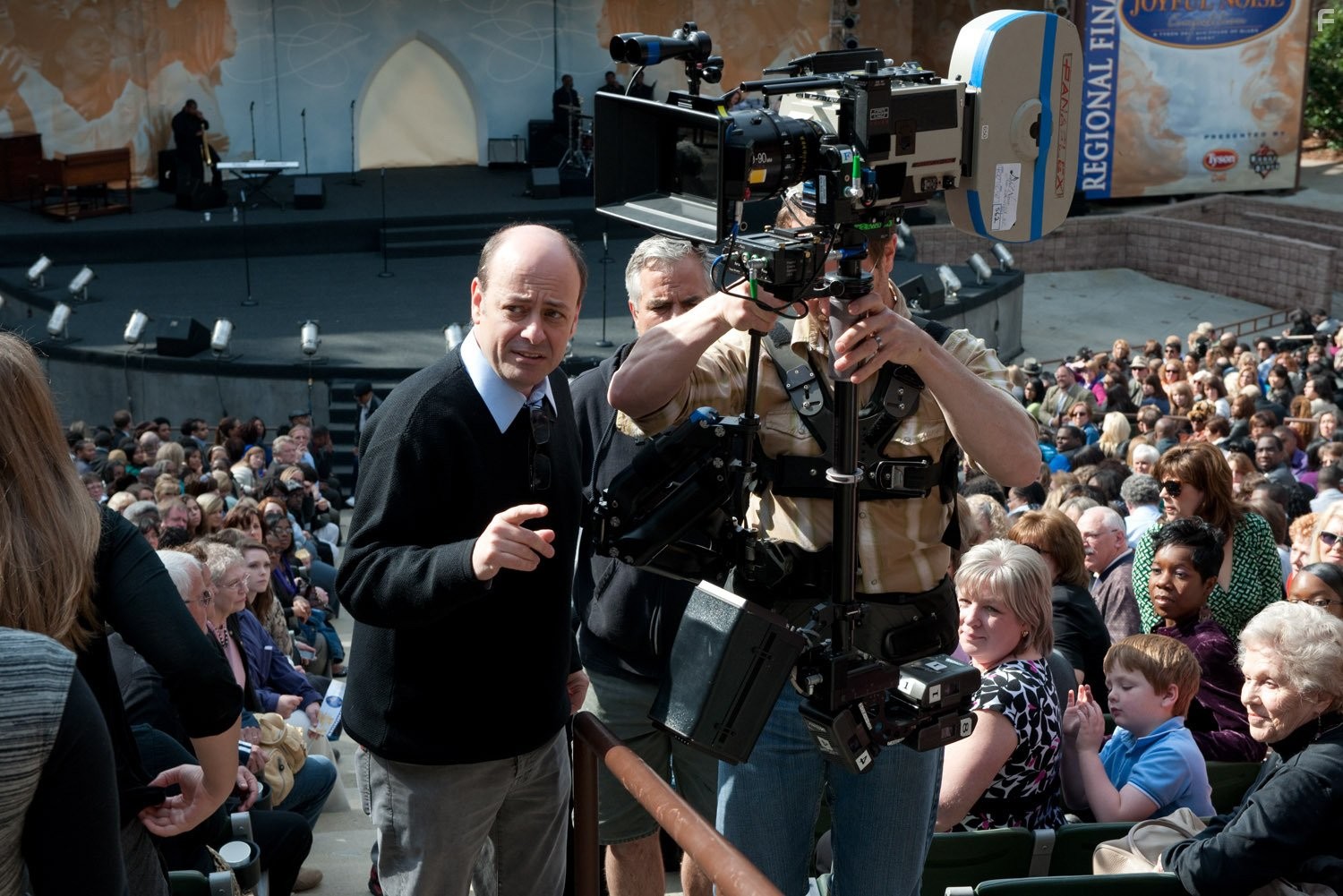 Todd Graff in Радостный шум (2012)