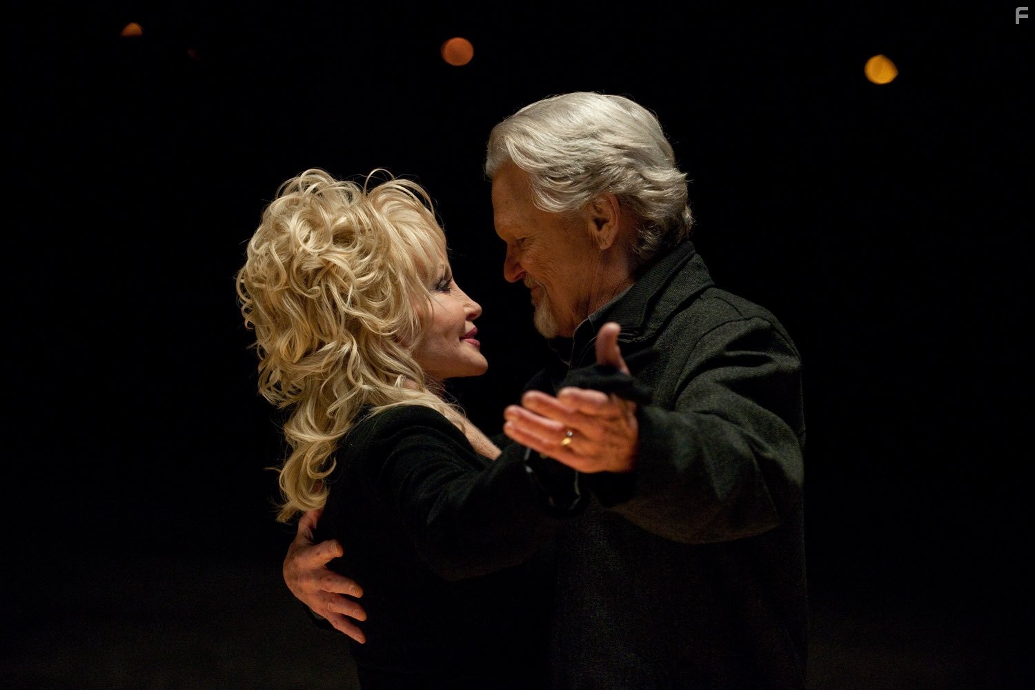 Dolly Parton and Kris Kristofferson in Радостный шум (2012)