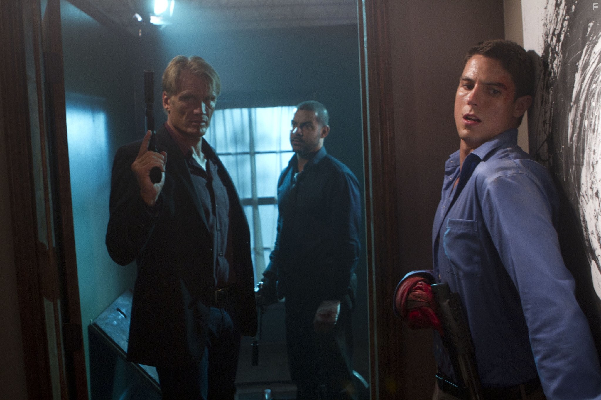 Dolph Lundgren, Jon Huertas, and Sean Faris in Тайник (2012)