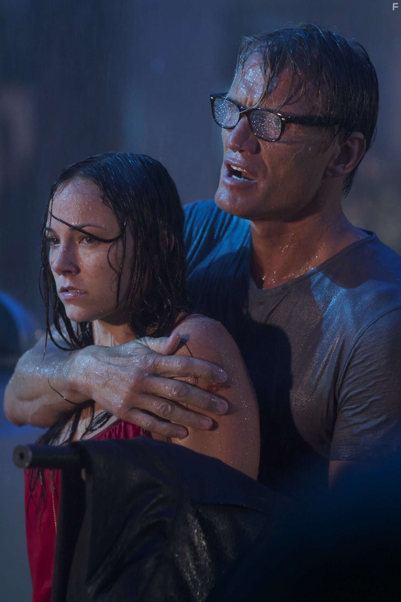 Dolph Lundgren and Briana Evigan in Тайник (2012)