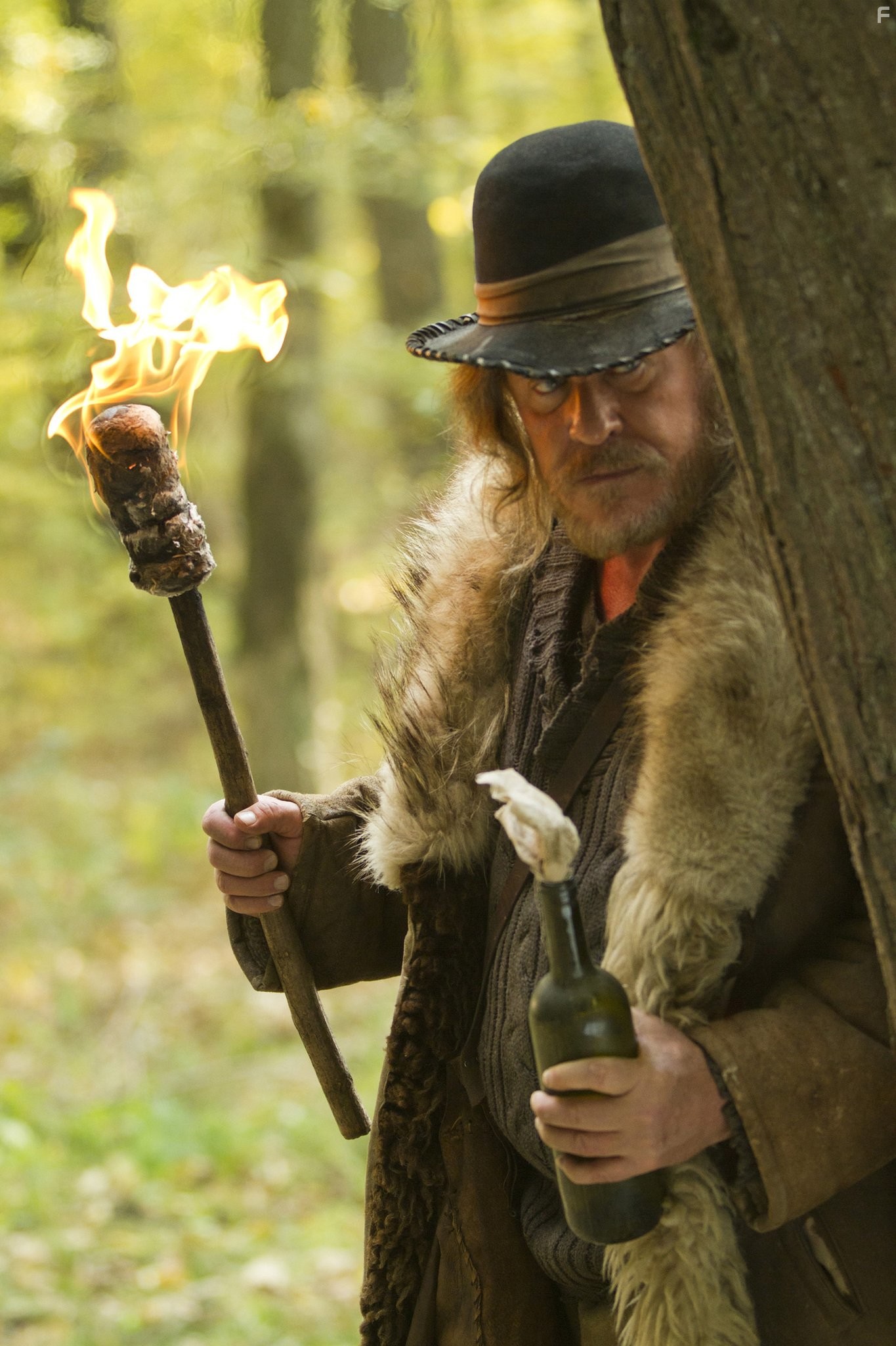 Tom Berenger in Хэтфилды и МакКои (2012)