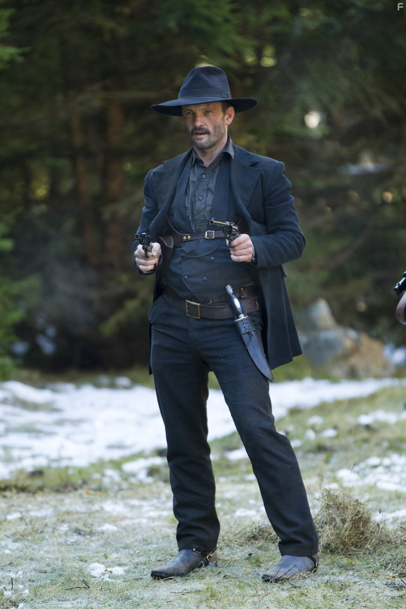 Andrew Howard in Хэтфилды и МакКои (2012)