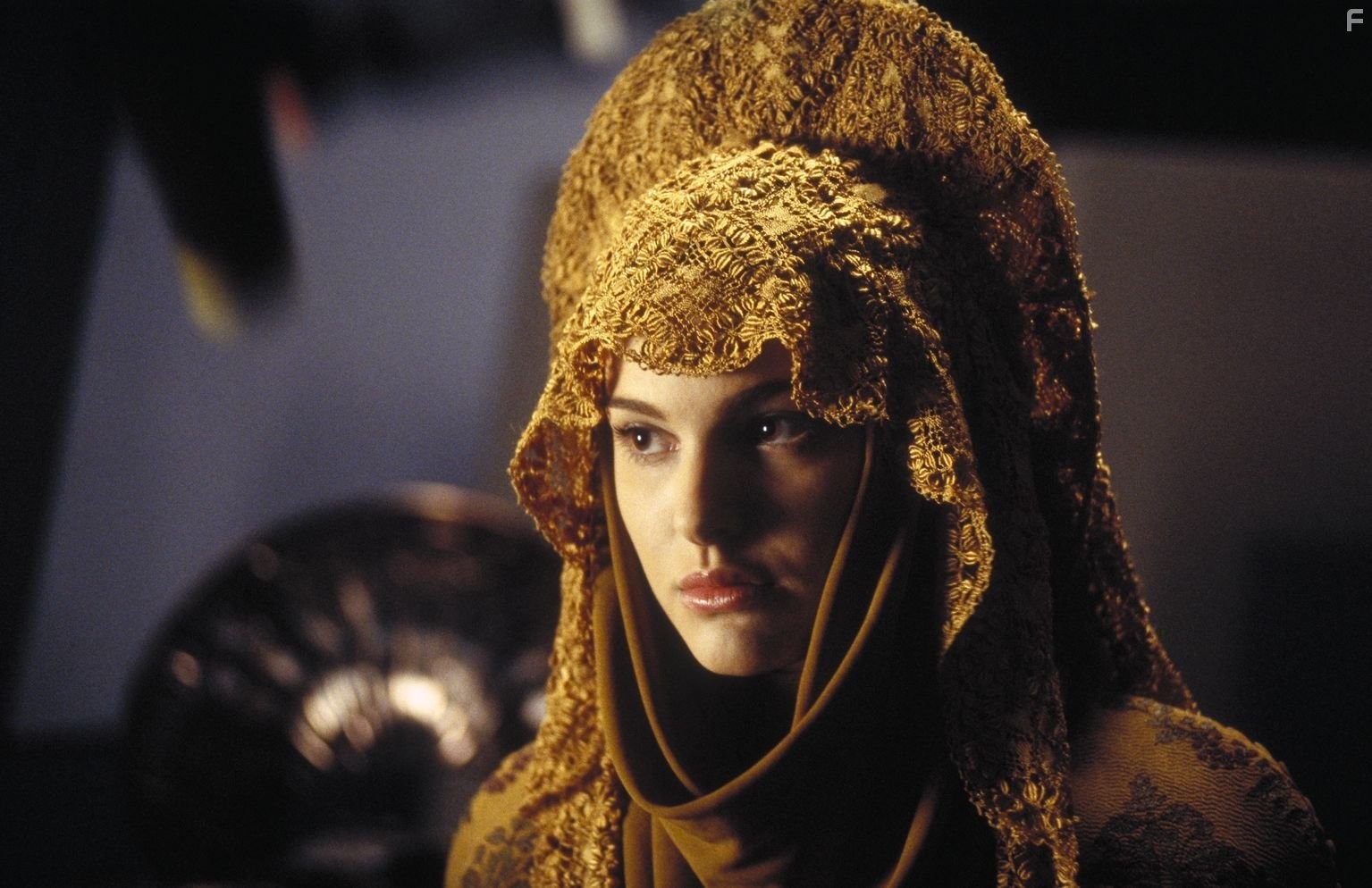 Natalie Portman in Звёздные войны. Эпизод 2: Атака клонов (2002)
