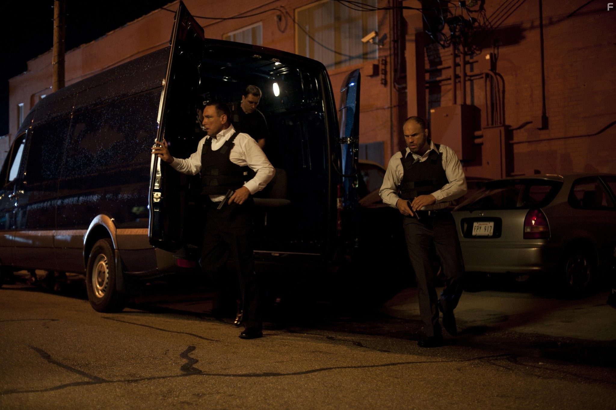 Угнанный (2012)