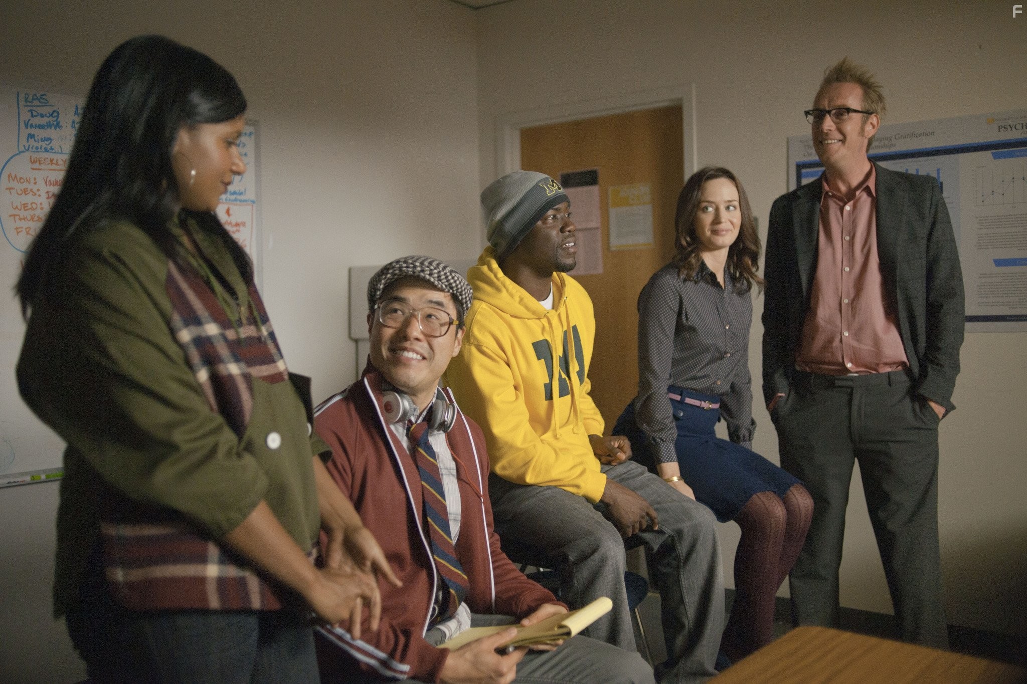 Kevin Hart, Rhys Ifans, Emily Blunt, Randall Park, and Mindy Kaling in Немножко женаты (2012)