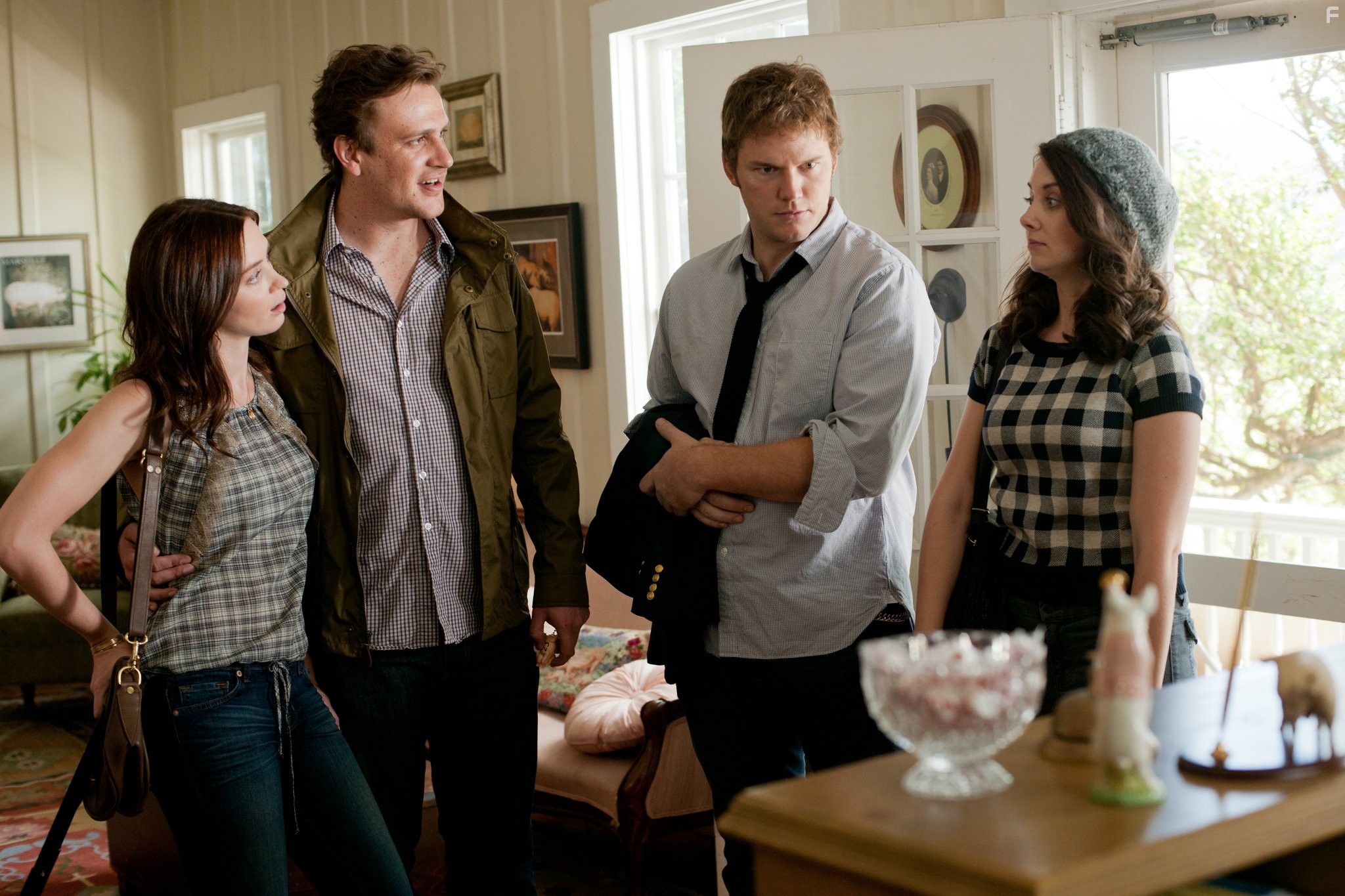 Chris Pratt, Jason Segel, Emily Blunt, and Alison Brie in Немножко женаты (2012)