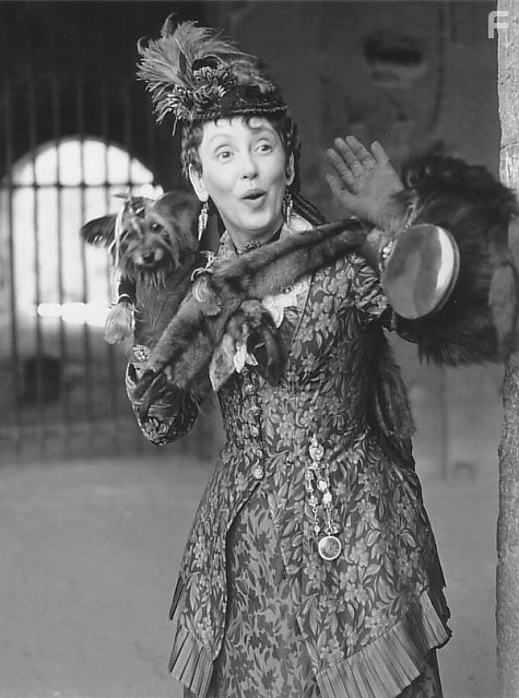 Shelley Duvall in Портрет леди (1996)