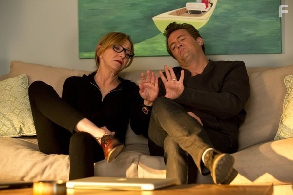 Matthew Perry and Julie White in На старт! (2012)