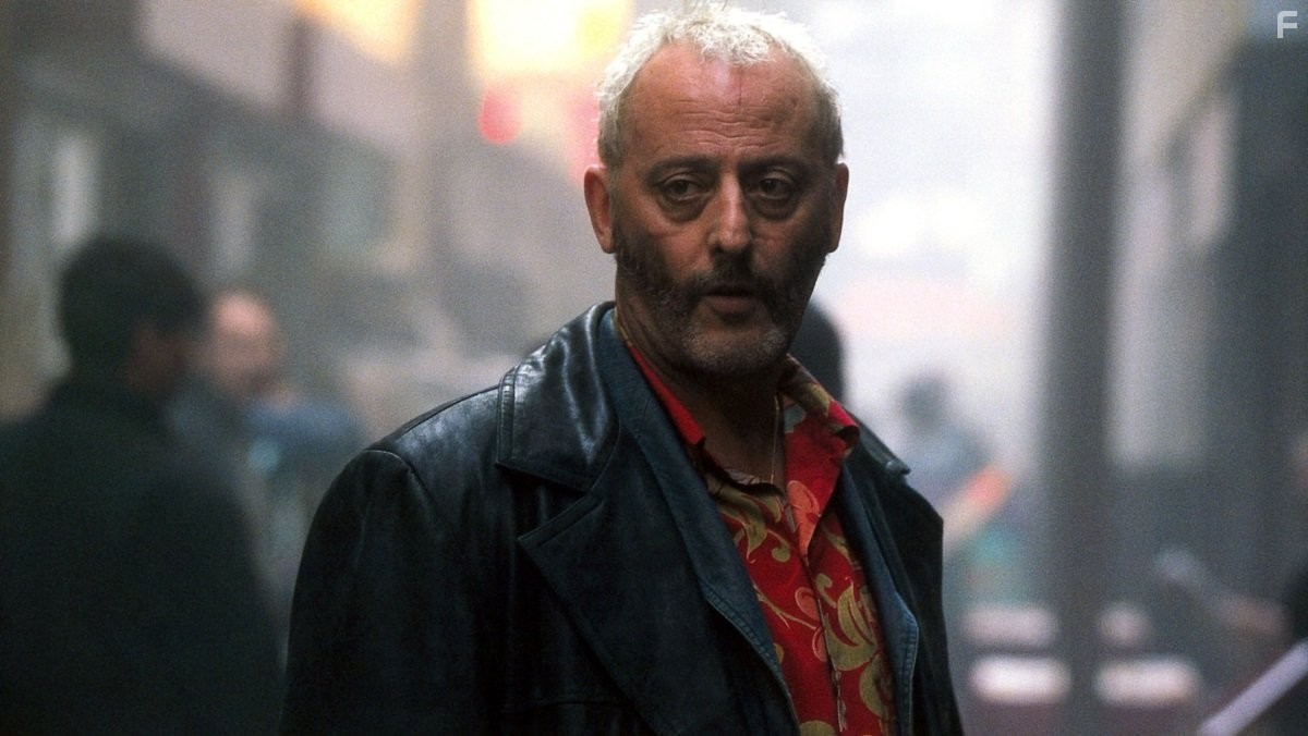 Jean Reno in Империя волков (2005)