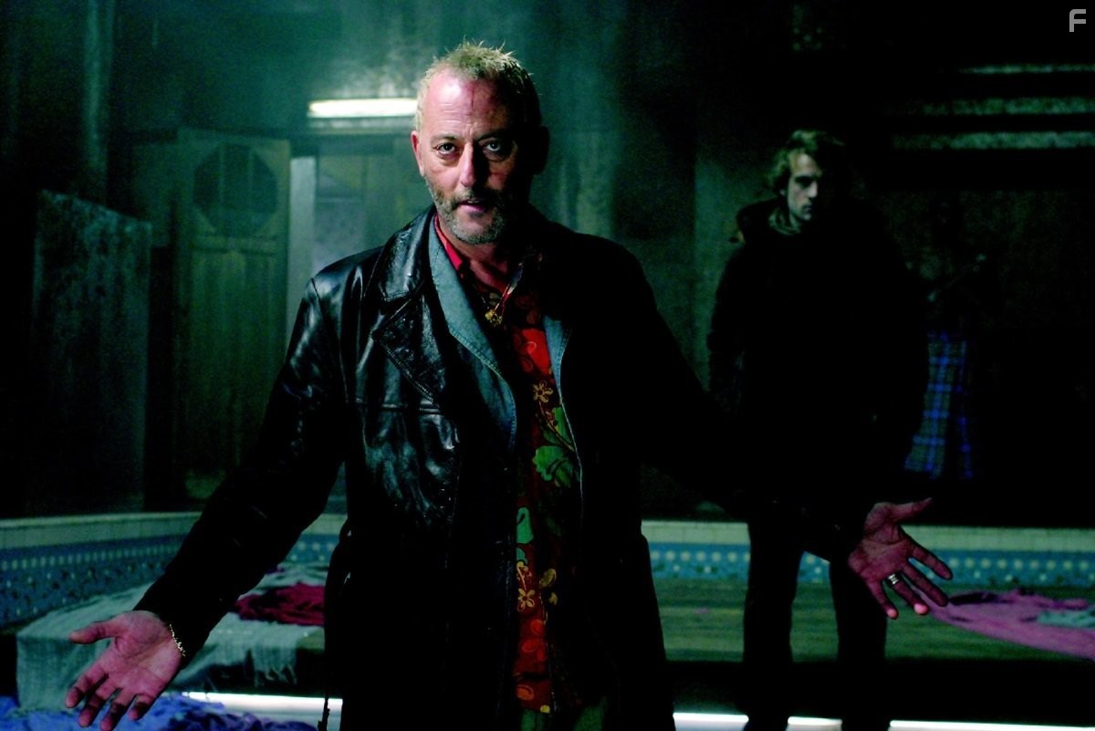 Jean Reno in Империя волков (2005)