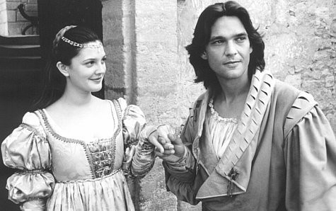 Drew Barrymore and Dougray Scott in История вечной любви (1998)