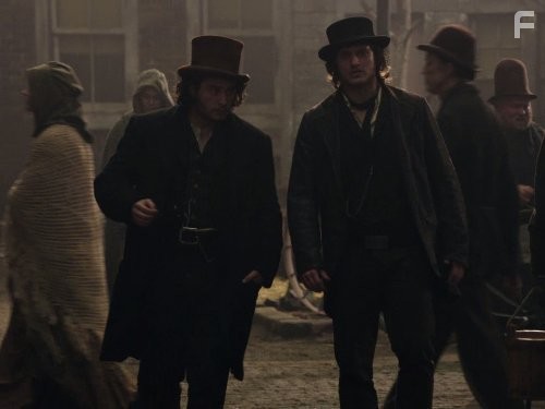 Kevin Ryan and Tom Weston-Jones in Легавый (2012)