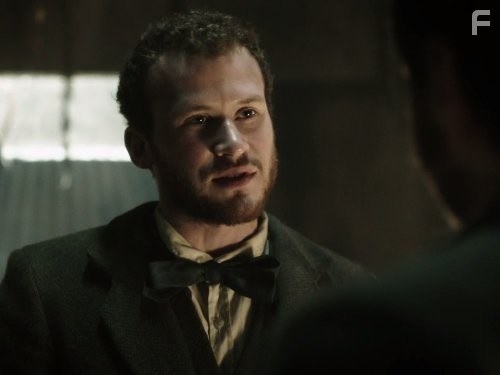 Jonathan Koensgen in Легавый (2012)