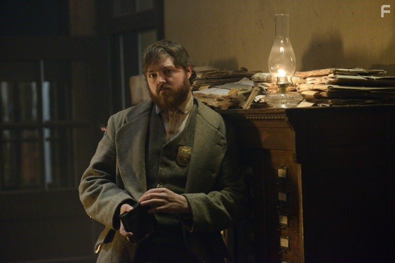 Dylan Taylor in Легавый (2012)
