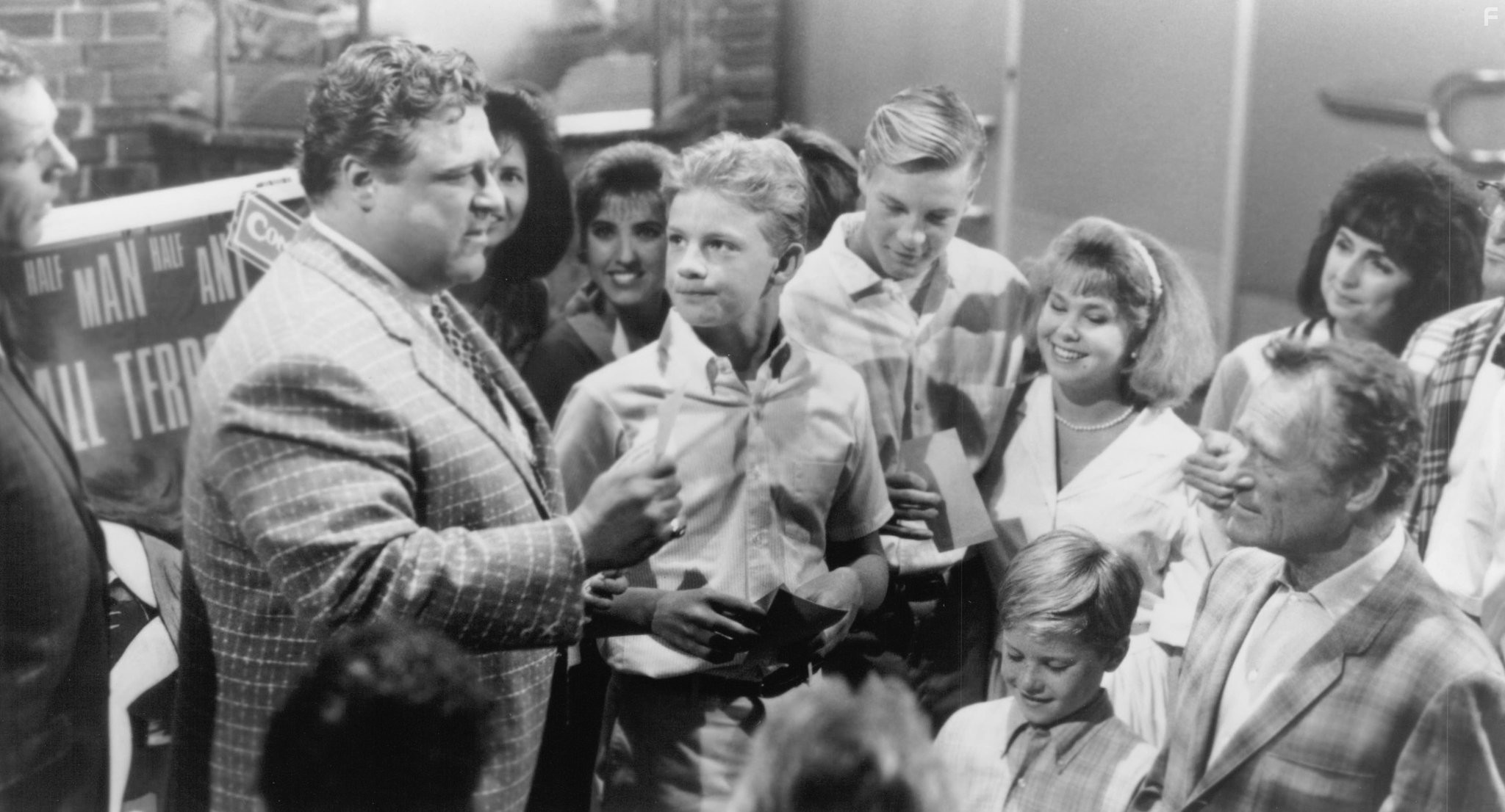 John Goodman, John Sayles, and Dick Miller in Дневной сеанс (1993)