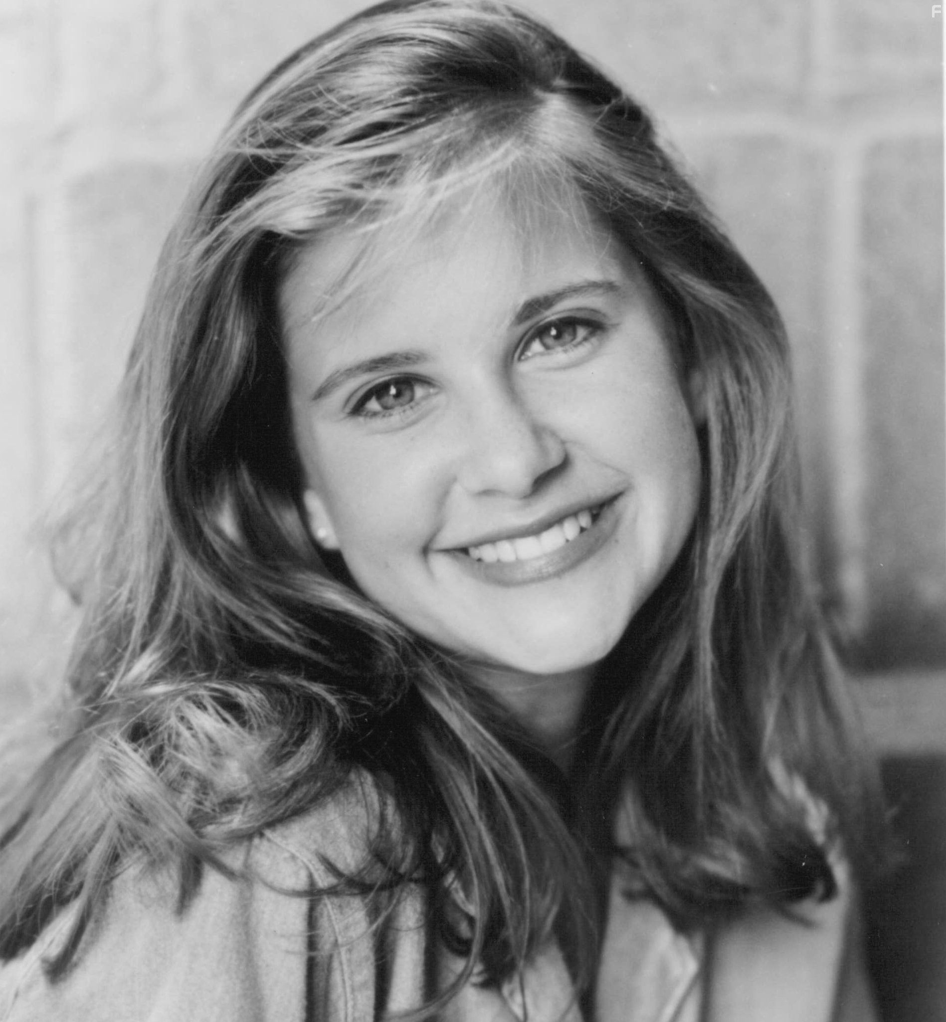 Kellie Martin in Дневной сеанс (1993)