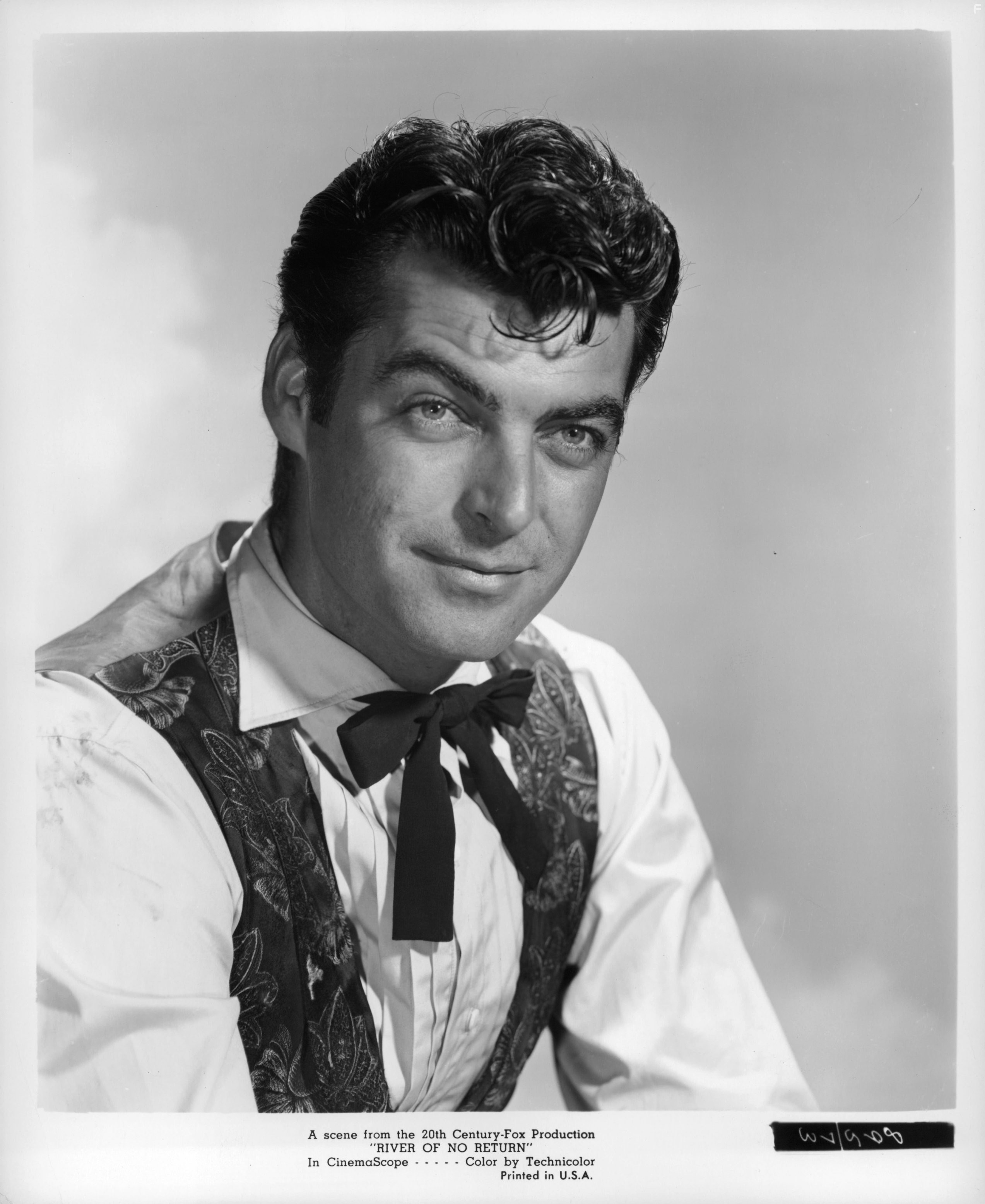 Rory Calhoun in Река не течет вспять (1954)