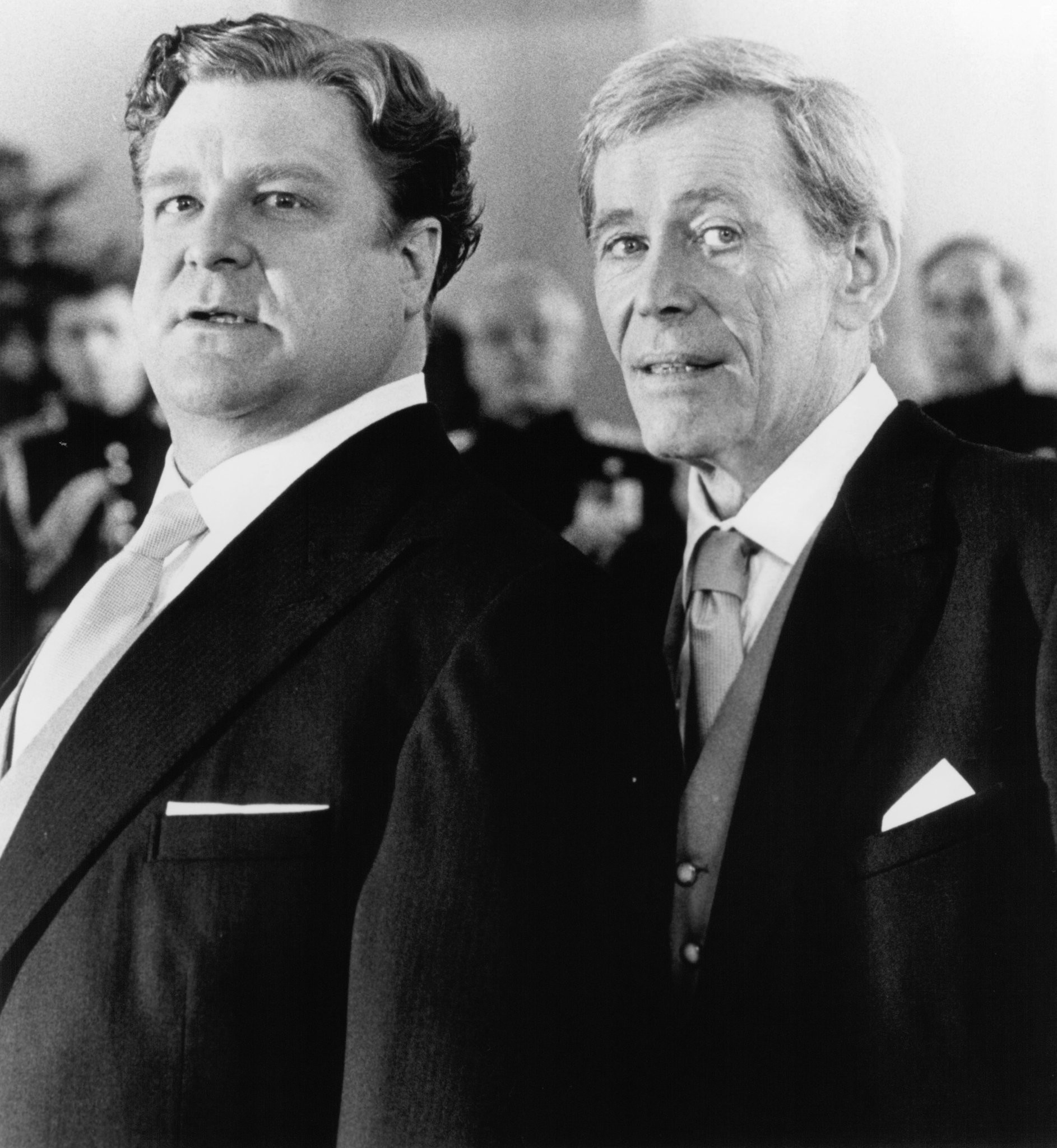 John Goodman and Peter O'Toole in Король Ральф (1991)