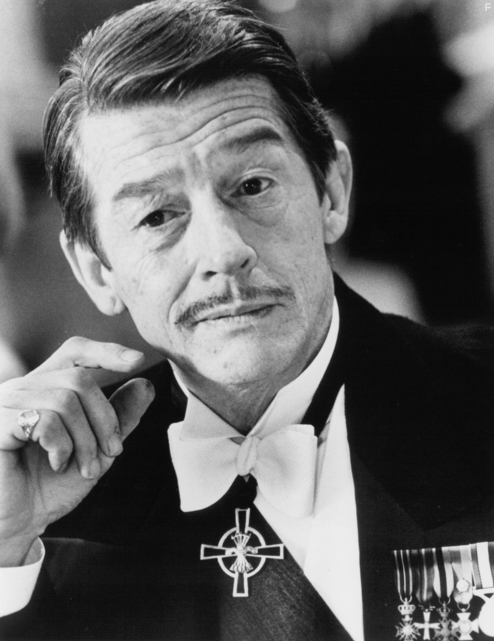 John Hurt in Король Ральф (1991)