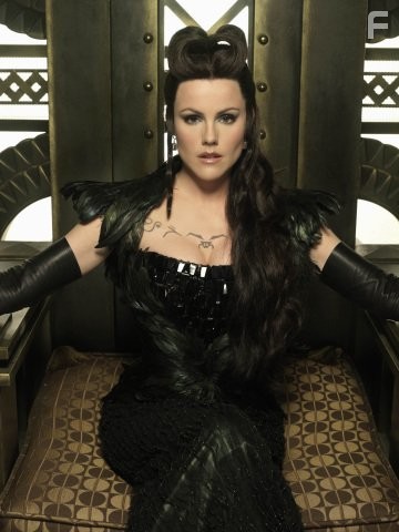 Kathleen Robertson in Заколдованное королевство (2007)