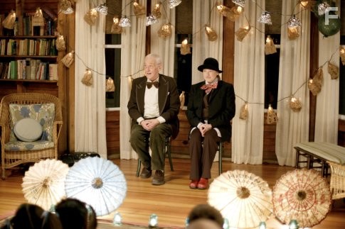John Mahoney and Dianne Wiest in Влюбиться в невесту брата (2007)