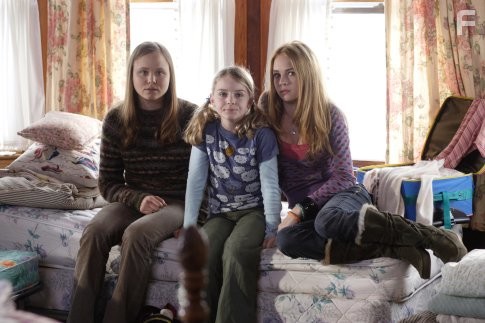 Alison Pill, Britt Robertson, and Marlene Lawston in Влюбиться в невесту брата (2007)